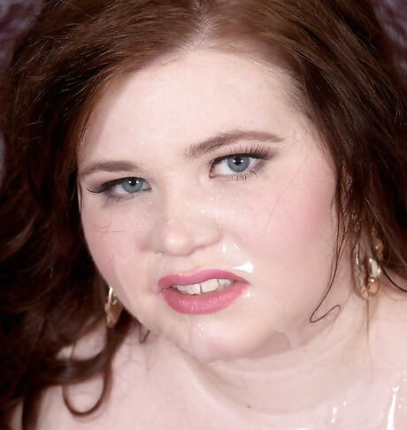 Lovely fatty Savana Blue throating dick and takes a cum shot on face 